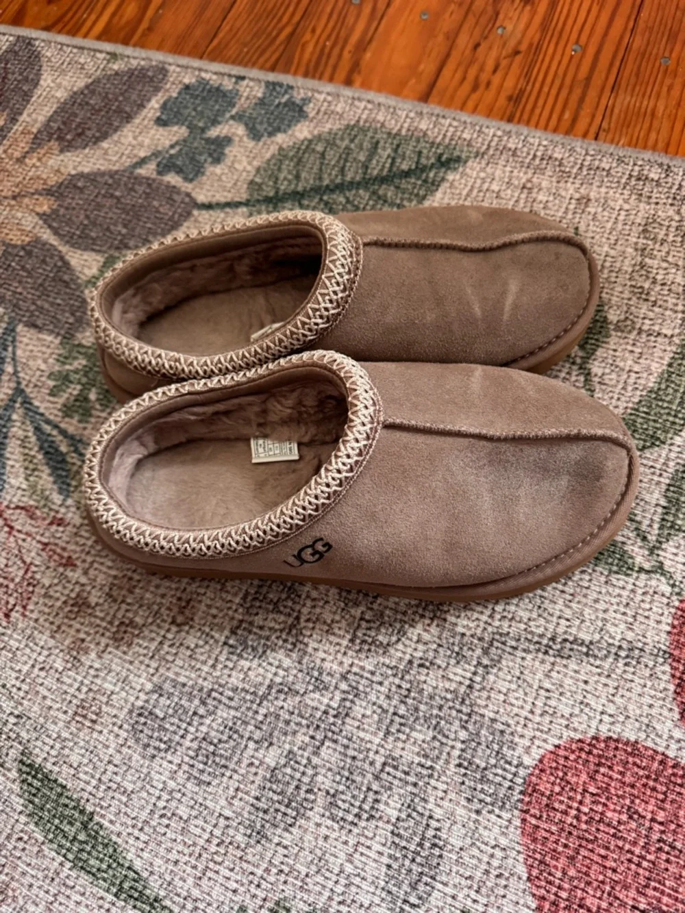 Tasman Ugg - unisex - tan - women’s size 9 - Picture 2 of 6